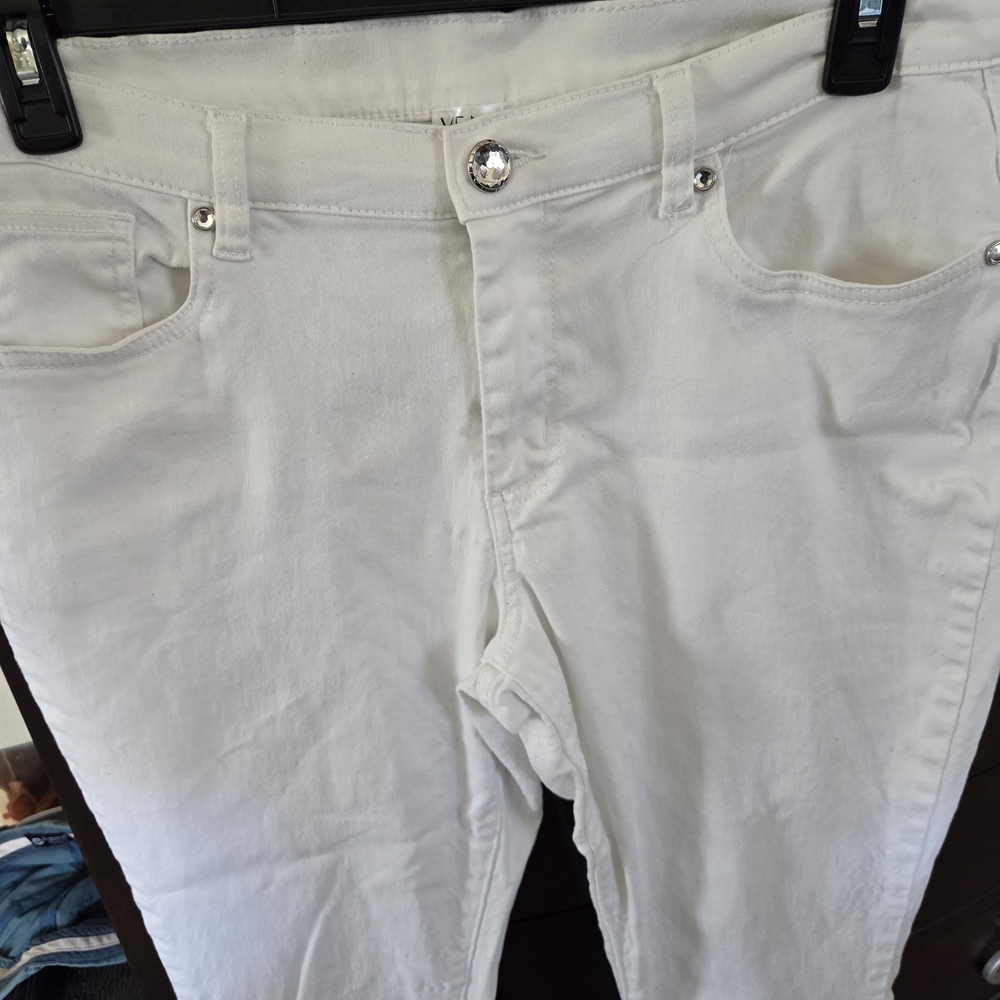 Women"s White Jeans - Classic Slim Fit Stretch Jeggings
